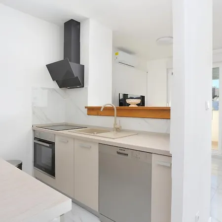 With Wifi - 20900 Apartment Split