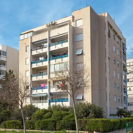 With Wifi - 20900 Apartment